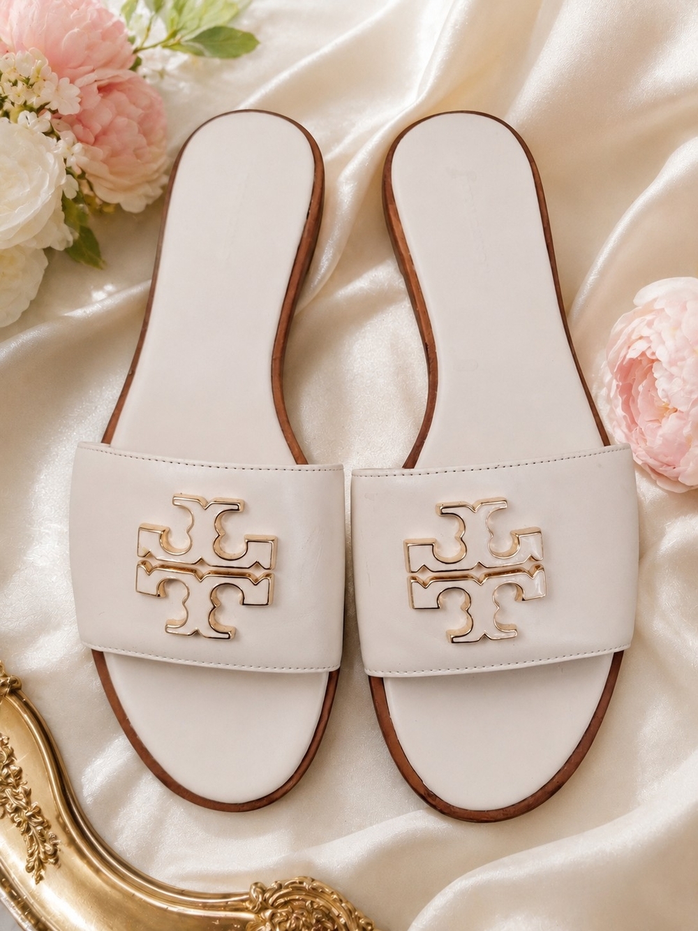 LIKE NEW TORY BURCH EVERLY SLIDE FLAT SANDALS